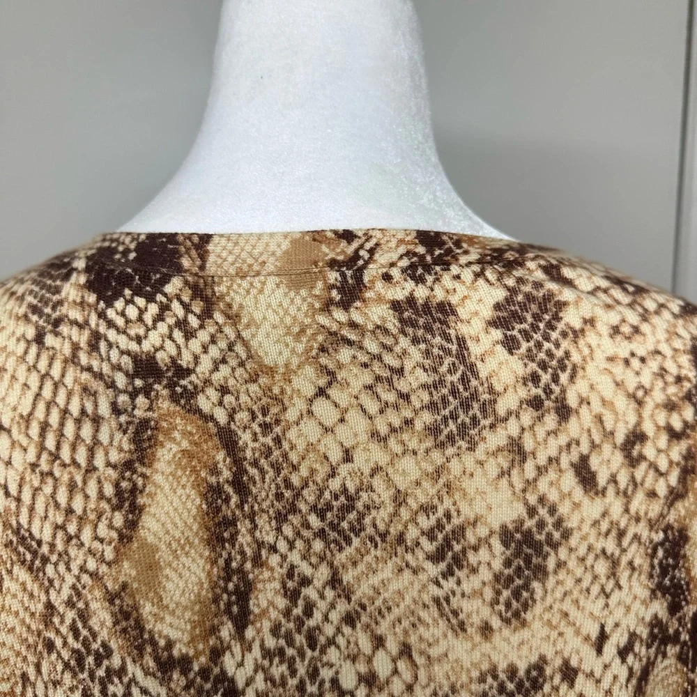 Women's Snake Print Top - Picture 7 of 14